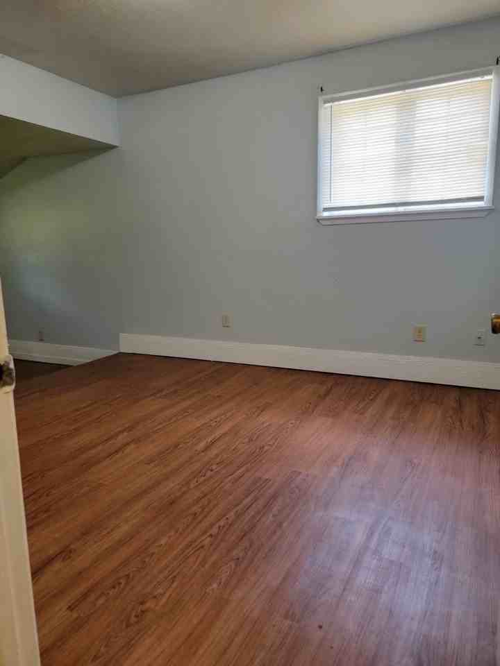 127 W Second Ave #A - Photo 3 of 7