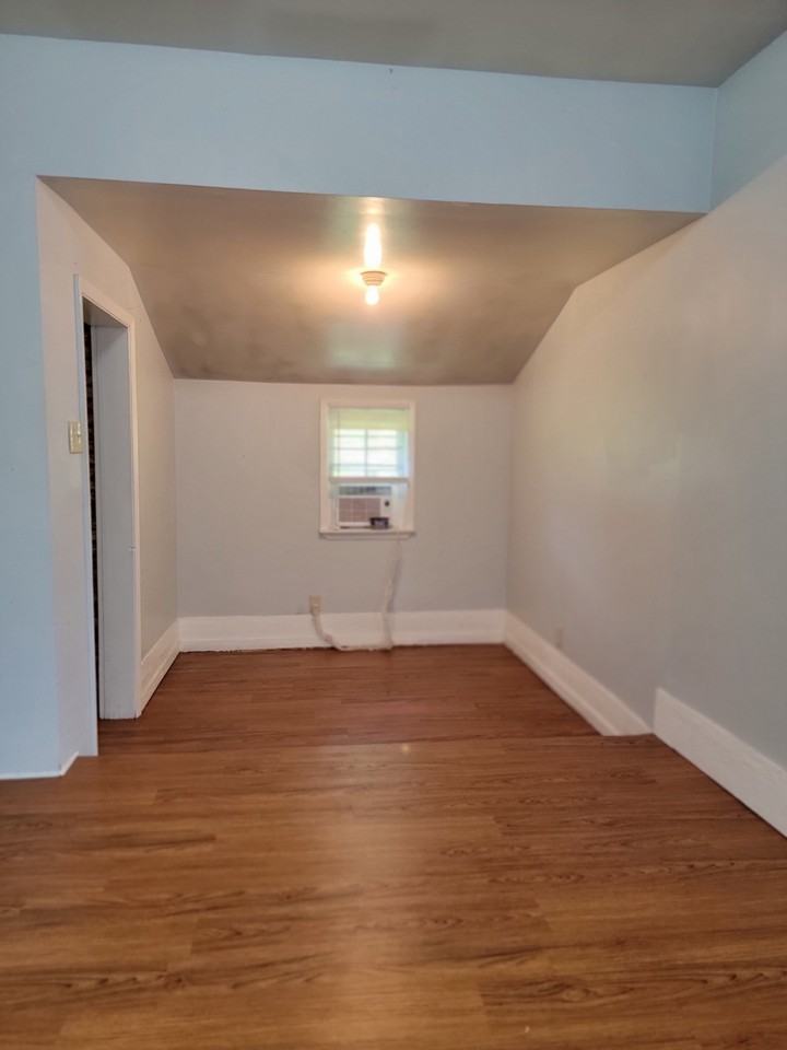 127 W Second Ave #A - Photo 5 of 7