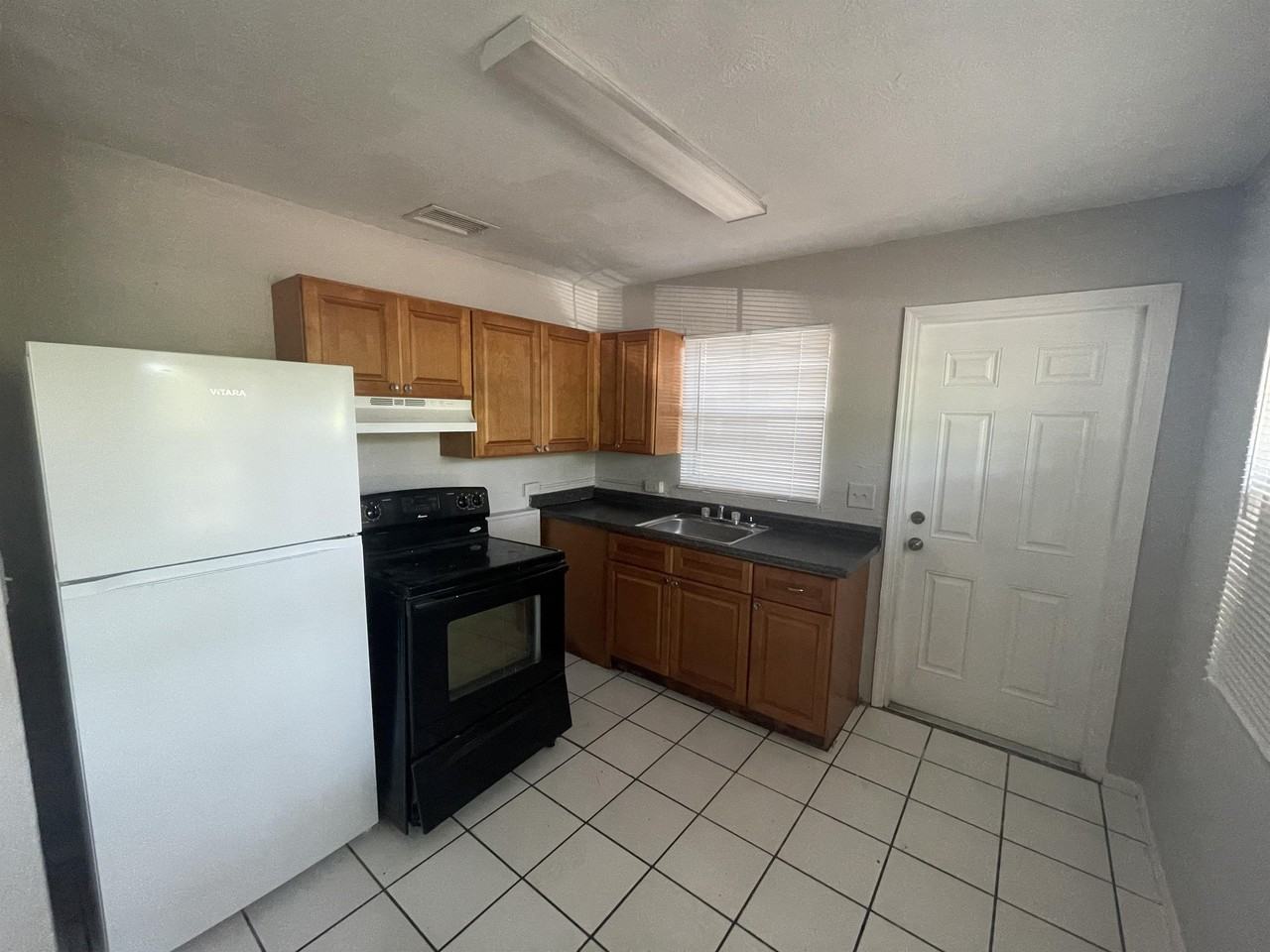 1731 Overbrook Ave - Photo 7 of 8