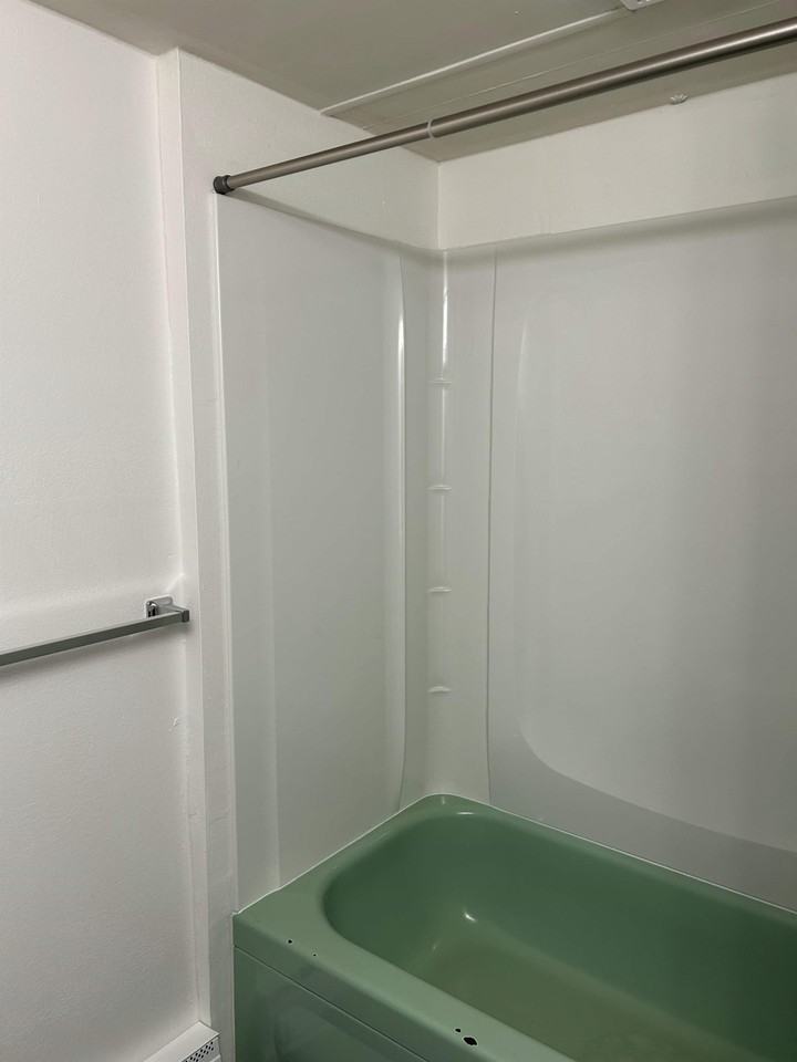 15 Bob - Photo 3 of 20