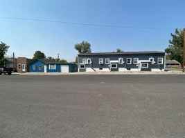 featured image of 122 1/2 7th St