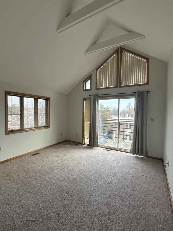 1306 Riverview Ave #7 - Photo 2 of 13