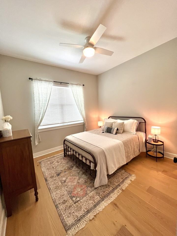 216 E 20th St #216 - Photo 5 of 23