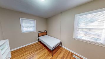 featured image of Private Bedroom For Female Student Or Professional (Bedroom #3