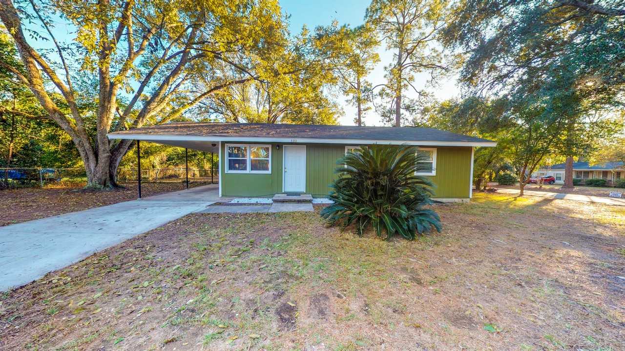 Private Bedroom For Female Student Or Professional (Master Bedroom) - Photo 5 of 12