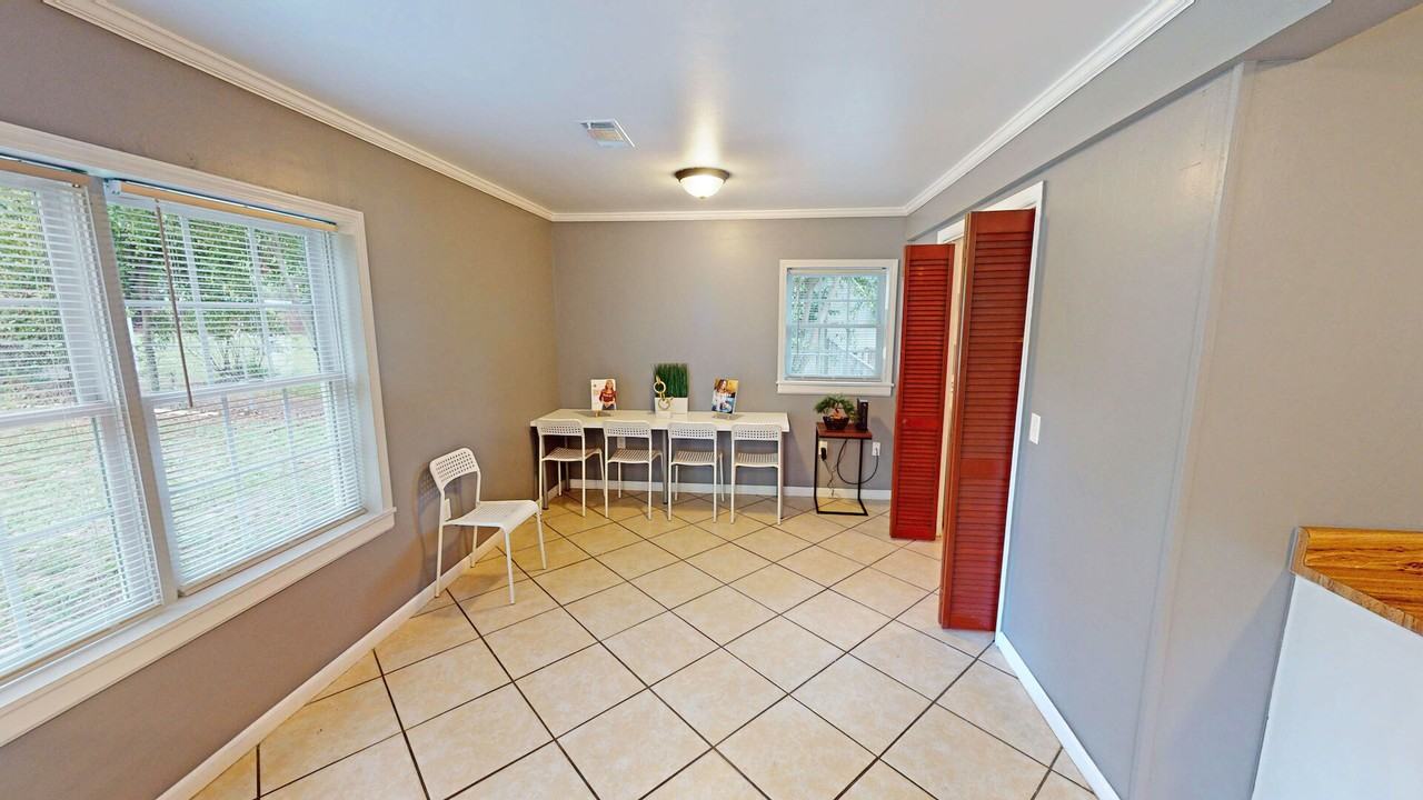 Private Bedroom For Male Student Or Professional (Bedroom #3 - Photo 6 of 13