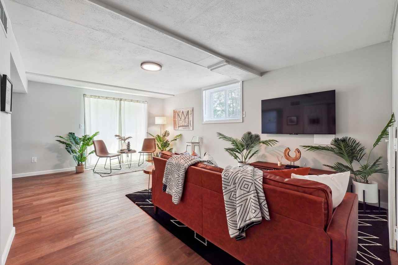 Private Bedroom For Professional (Bedroom #3 - Photo 7 of 12