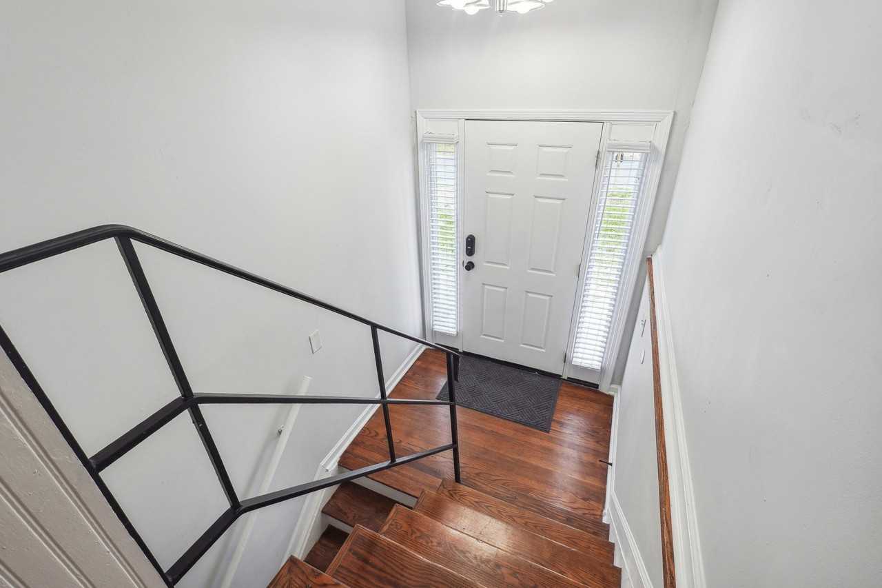 Private Bedroom For Professional (Bedroom #3 - Photo 6 of 12