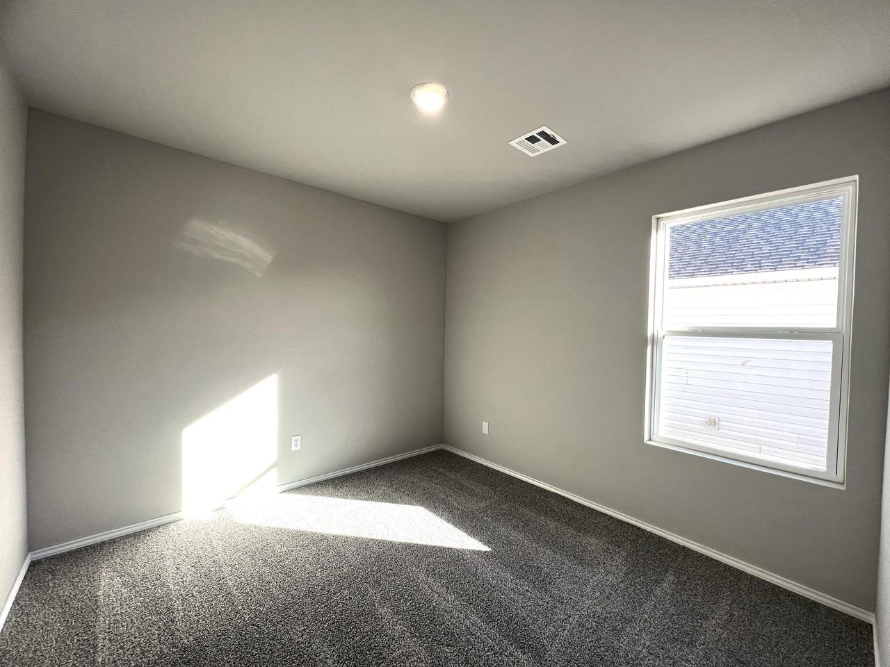 2107 Carrol St - Photo 2 of 25