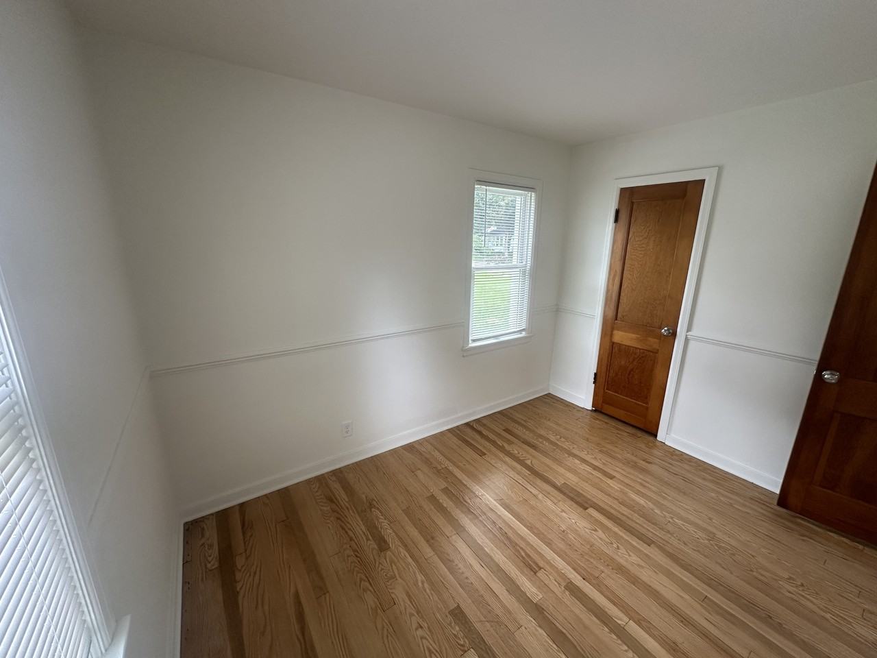 206 4th St #1 - Photo 3 of 24