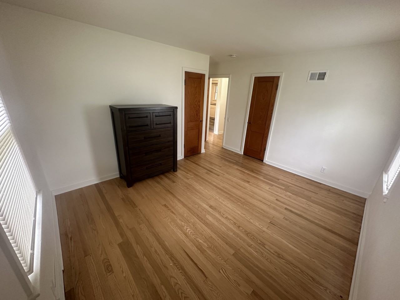 206 4th St #1 - Photo 7 of 24