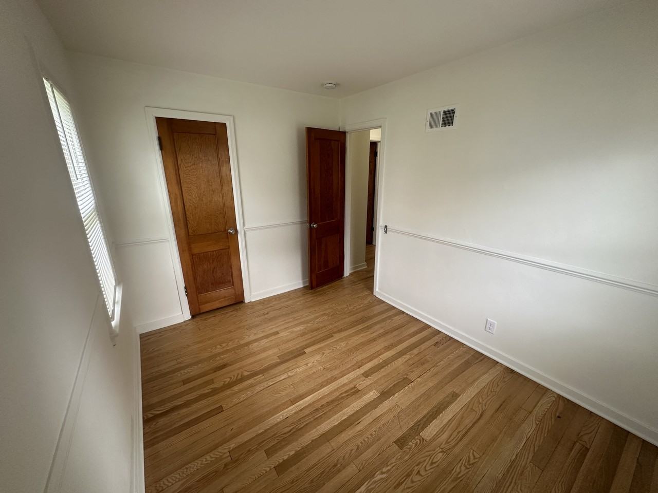 206 4th St #1 - Photo 2 of 24