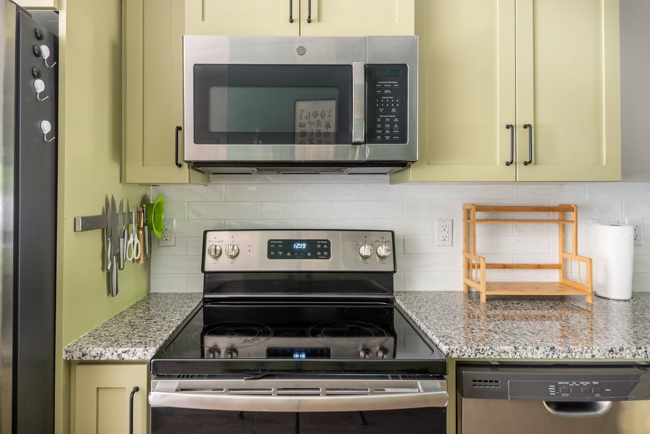 8899 Sw Elena Ln #1 - Photo 5 of 18