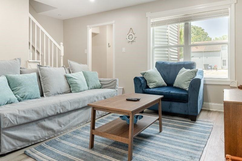 1017 Coastaway Dr #1 - Photo 4 of 11