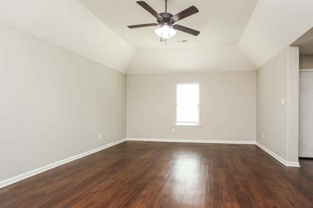 9476 Eckley Pl - Photo 4 of 16