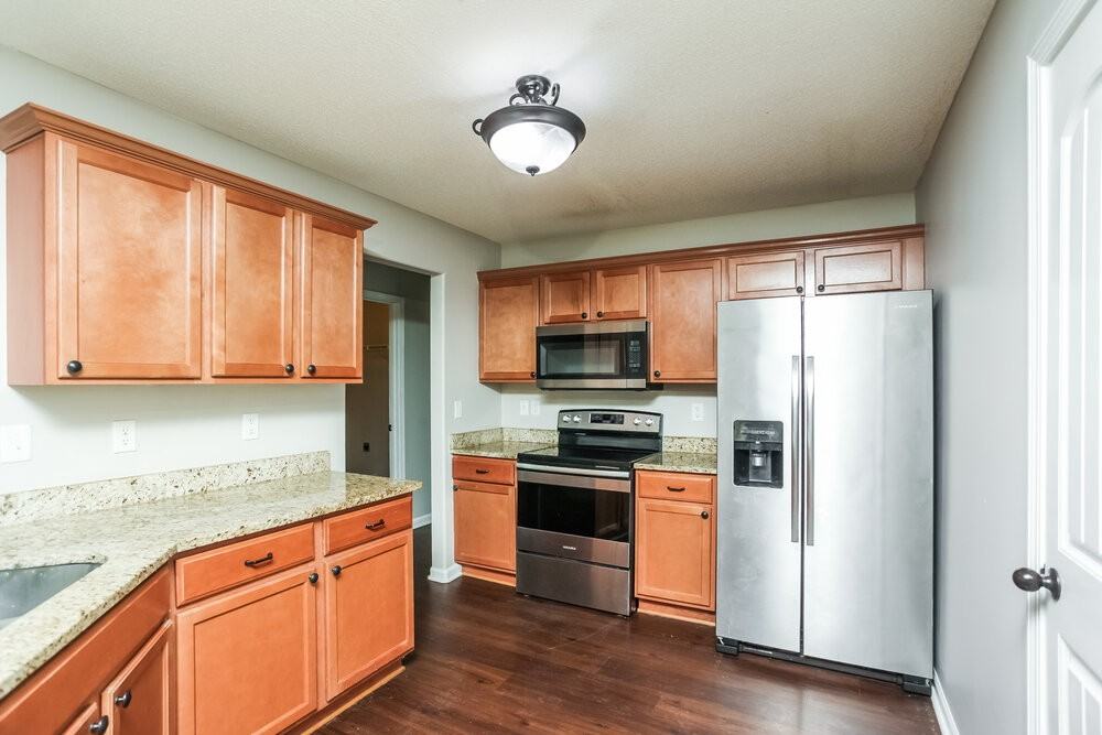 9476 Eckley Pl - Photo 7 of 16
