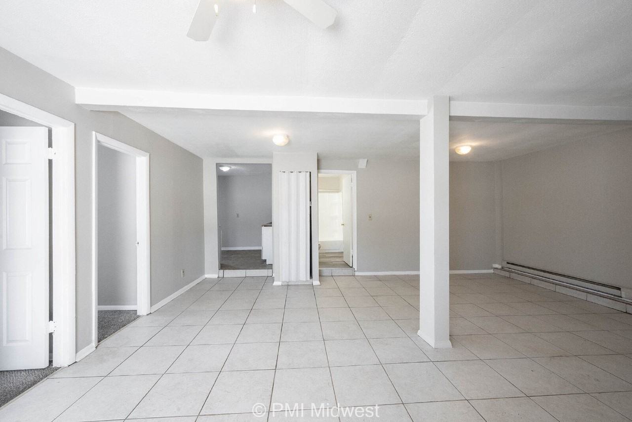 4881 S 300 W Unit 21 - Photo 7 of 23