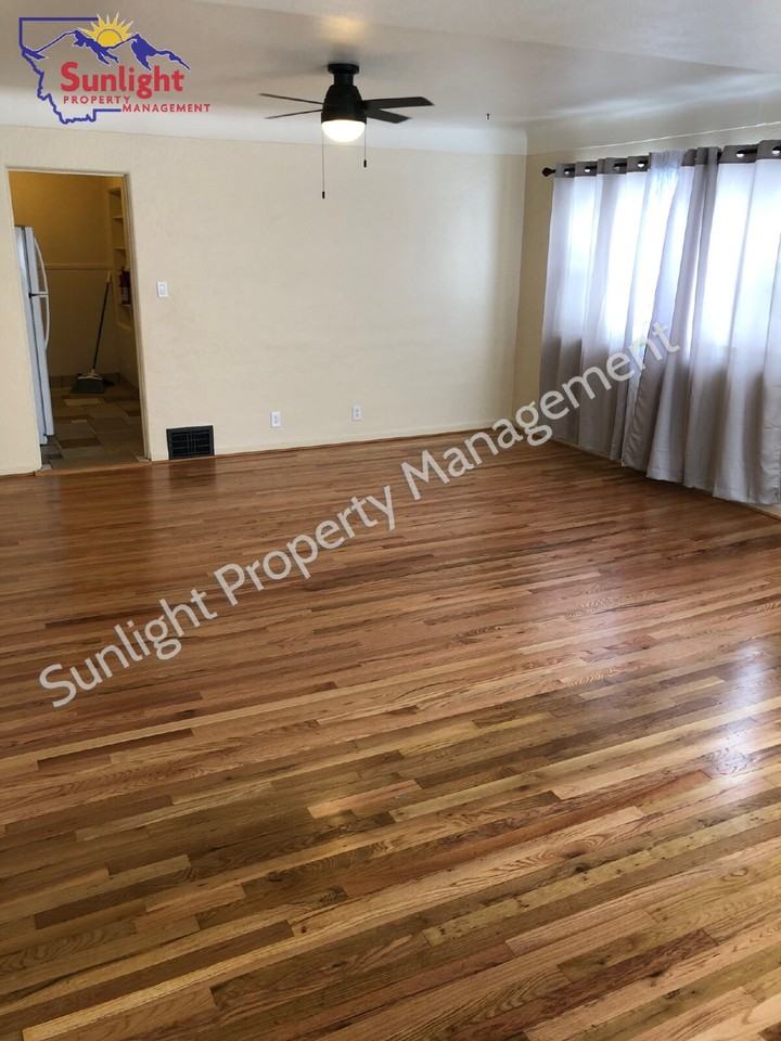 703 Yellowstone Ave - Photo 3 of 16
