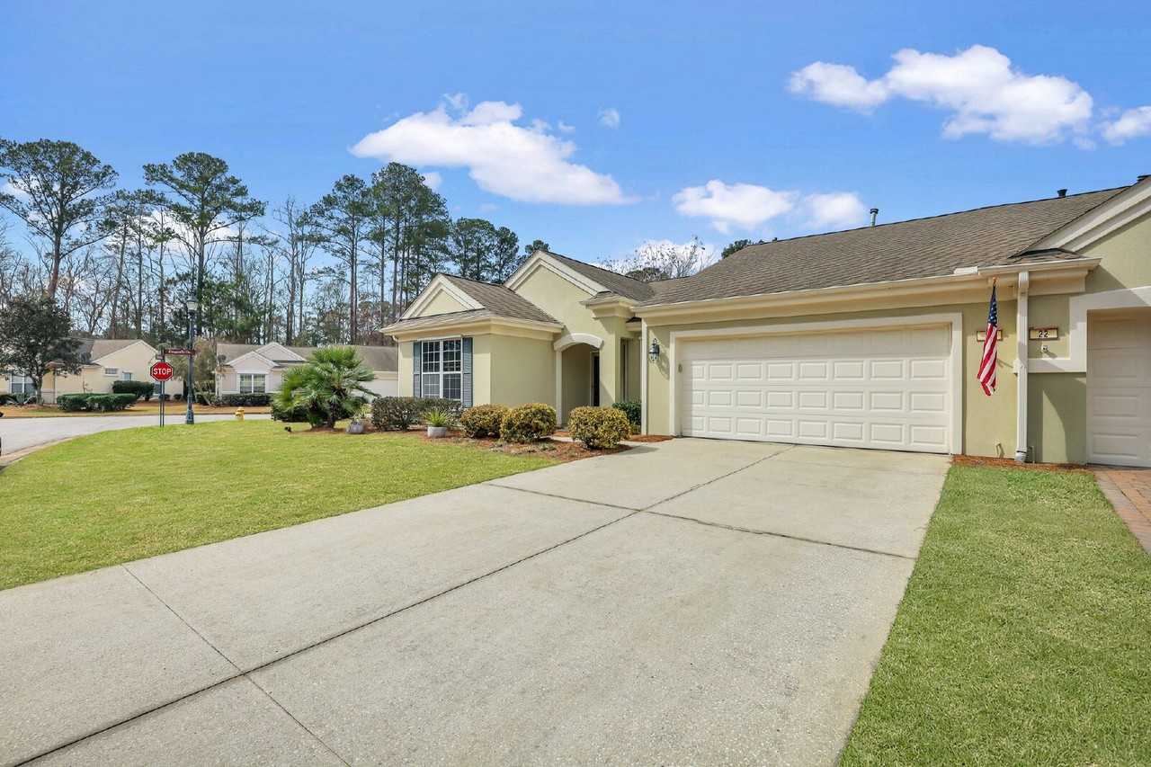 24 Sweetwater Ct - Photo 2 of 44