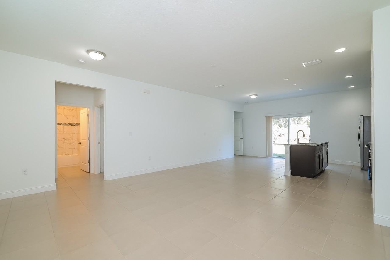 1613 Pilchard Ct - Photo 5 of 17