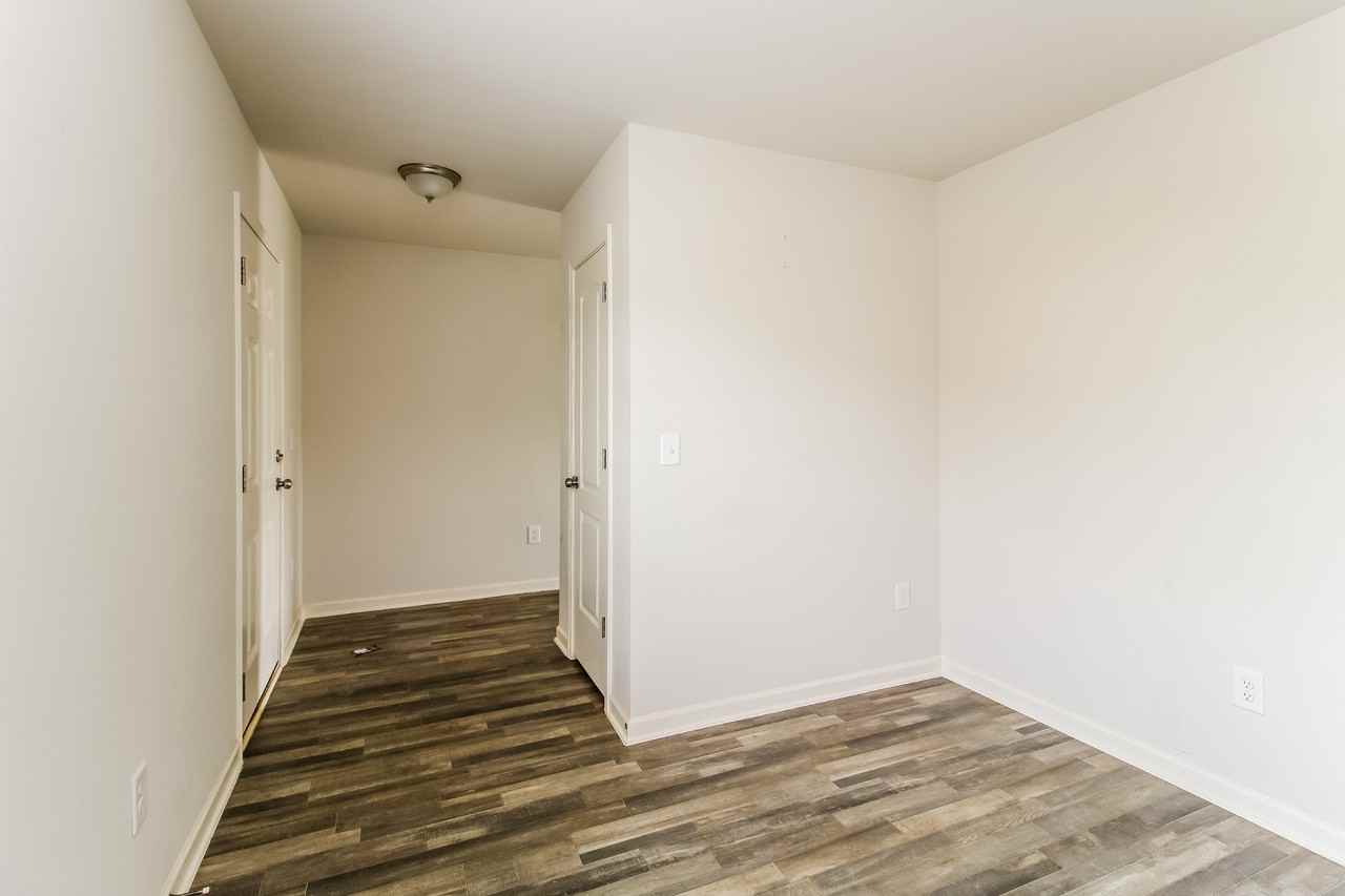 216 Glenoaks Dr - Photo 6 of 16