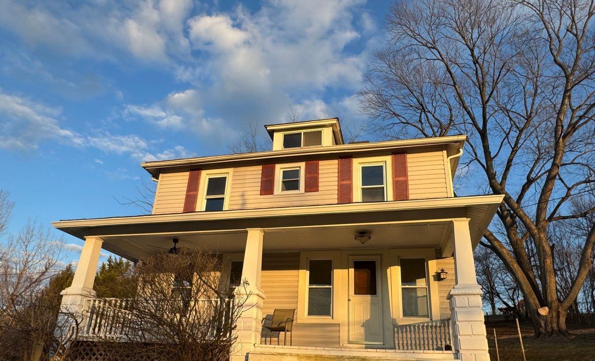 813 S Springdale Rd - Photo 3 of 30