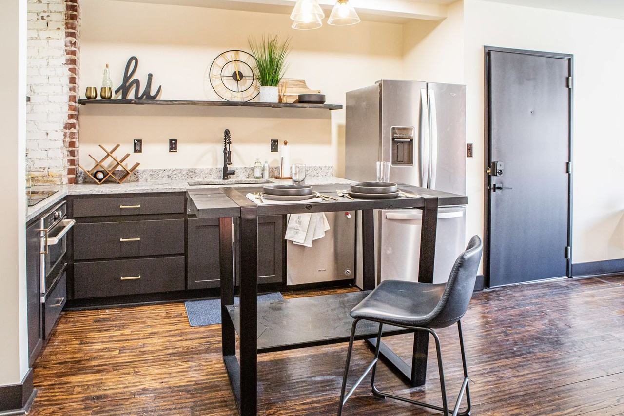 Velencia - Photo 2 of 50