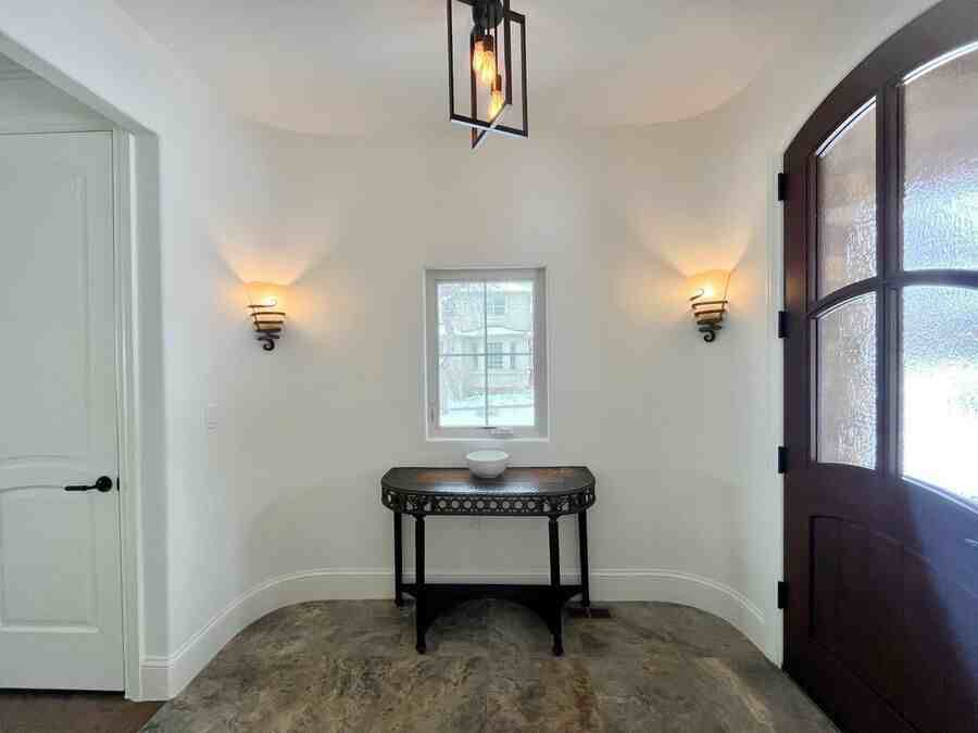 701 S Corona St - Photo 3 of 50