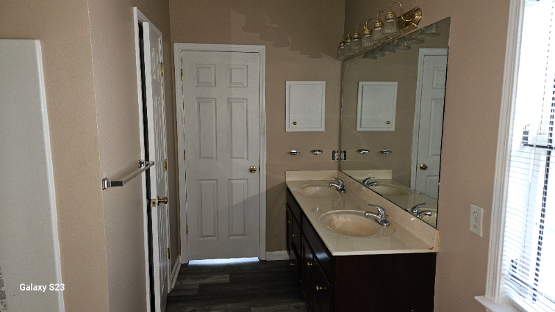 894 Prince St - Photo 7 of 13