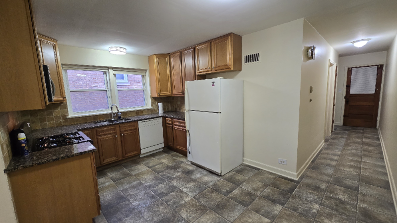 2725 W Balmoral Ave #2E - Photo 3 of 8