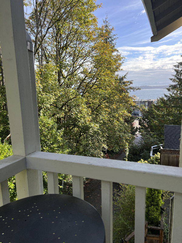 700 Lake Washington Blvd S #B - Photo 3 of 17