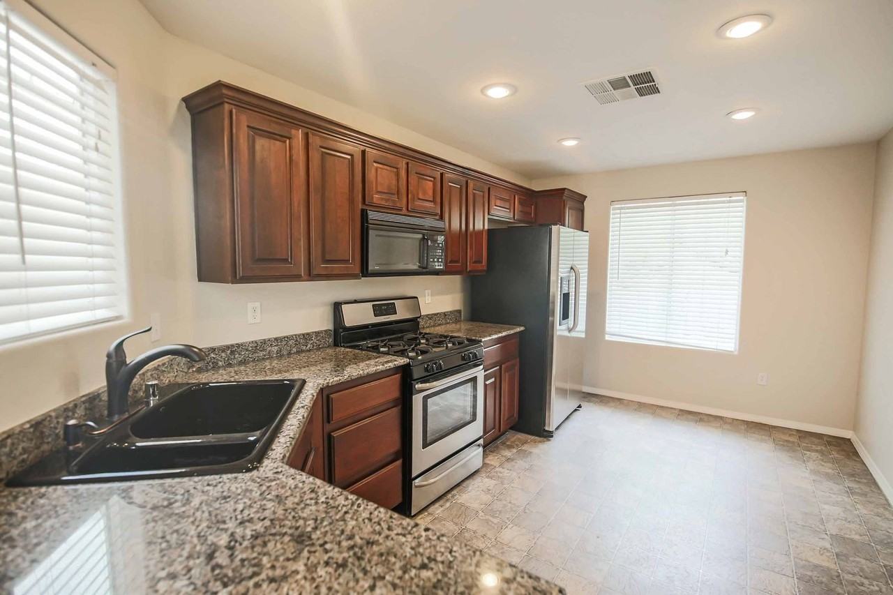 9041 Secret Valley St - Photo 6 of 17