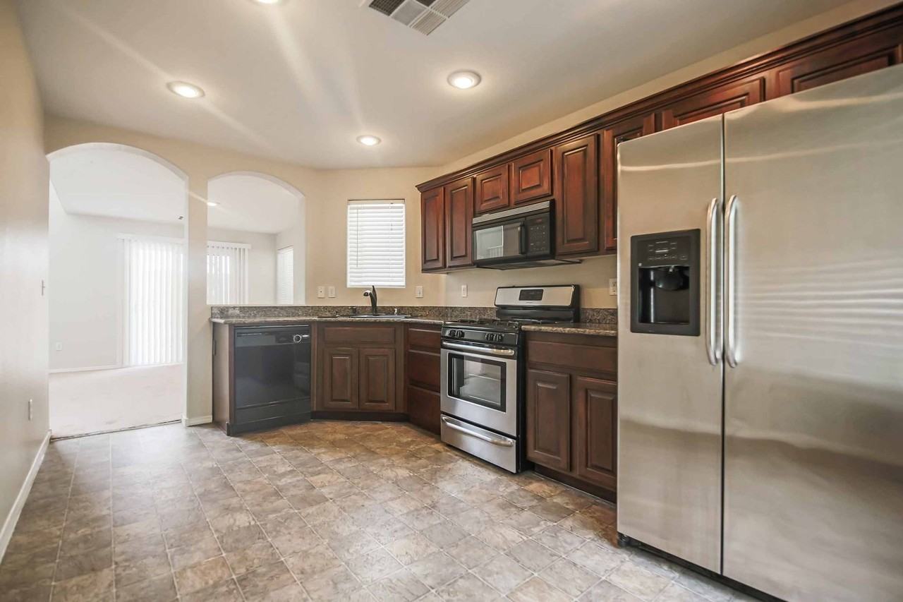 9041 Secret Valley St - Photo 7 of 17