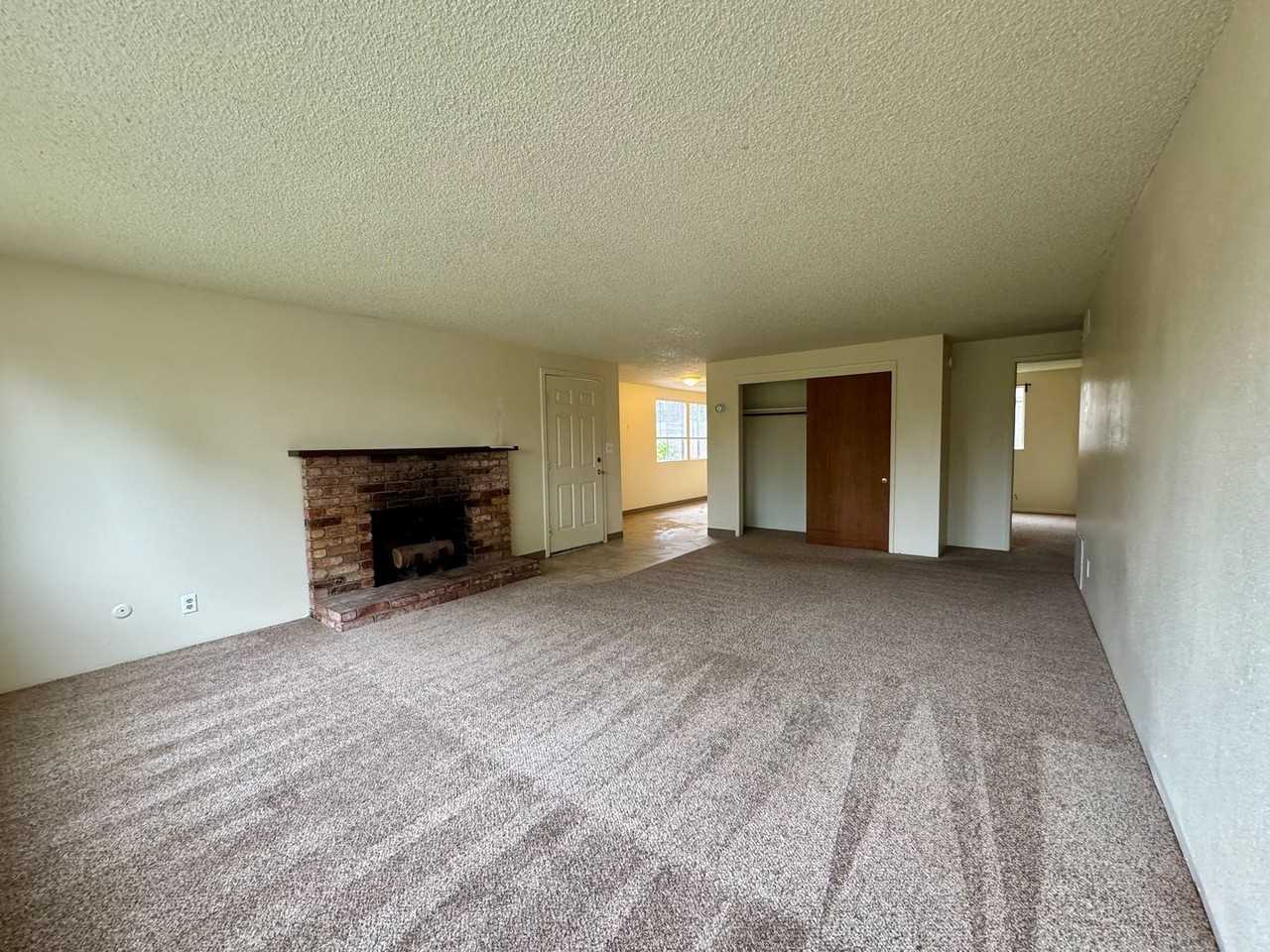 4564 Valley West Blvd - Photo 5 of 11