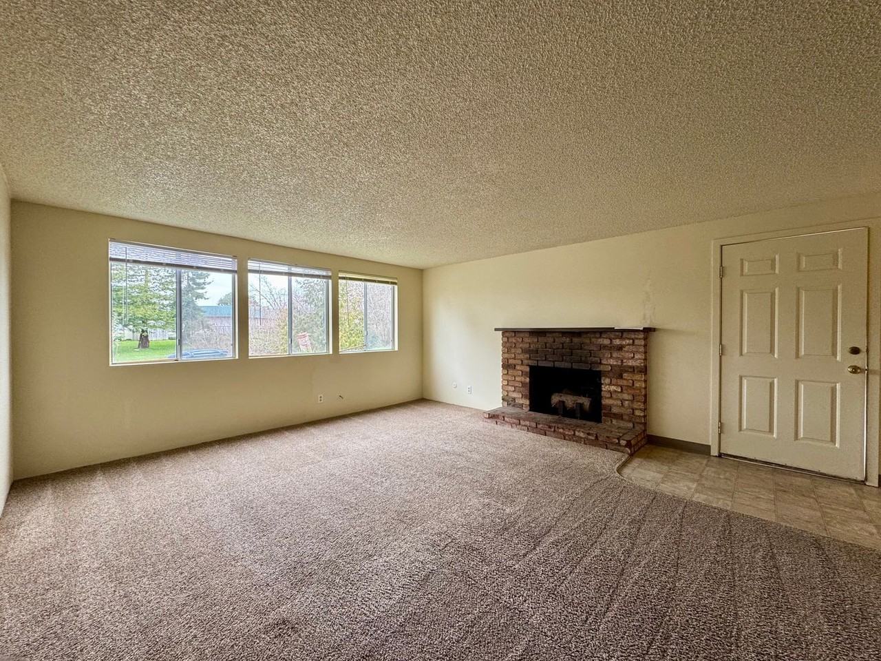 4564 Valley West Blvd - Photo 7 of 11