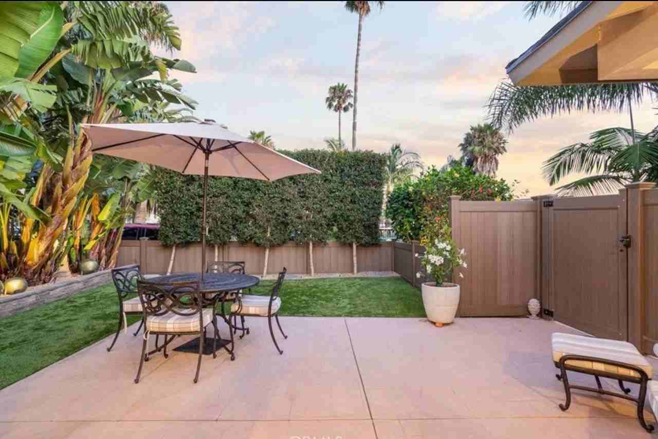 250 Avenida Monterey - Photo 3 of 36