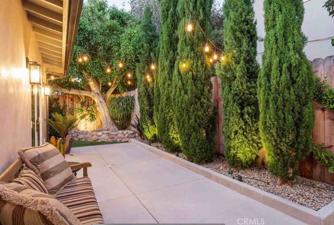 250 Avenida Monterey - Photo 5 of 36