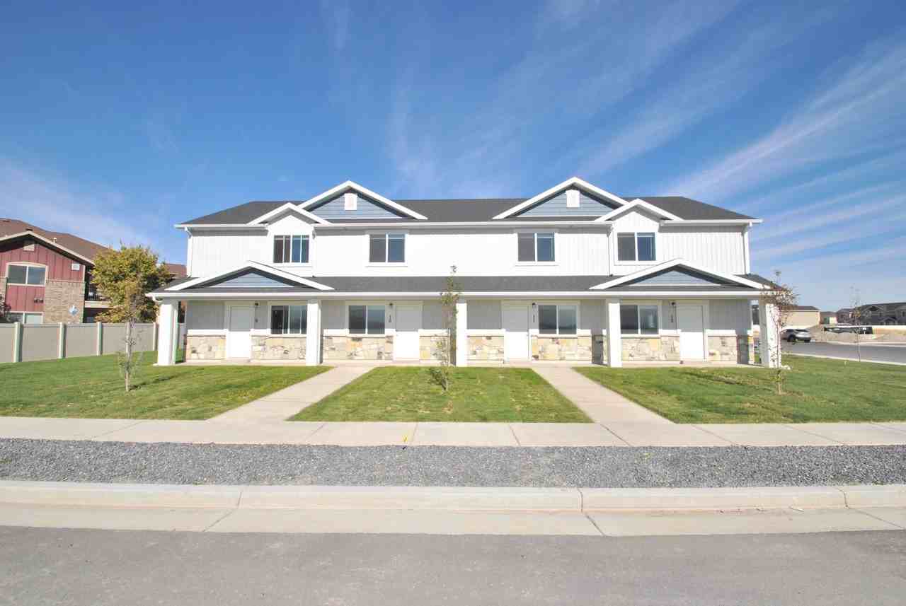 315 N 2650 W #11 - Photo 2 of 18