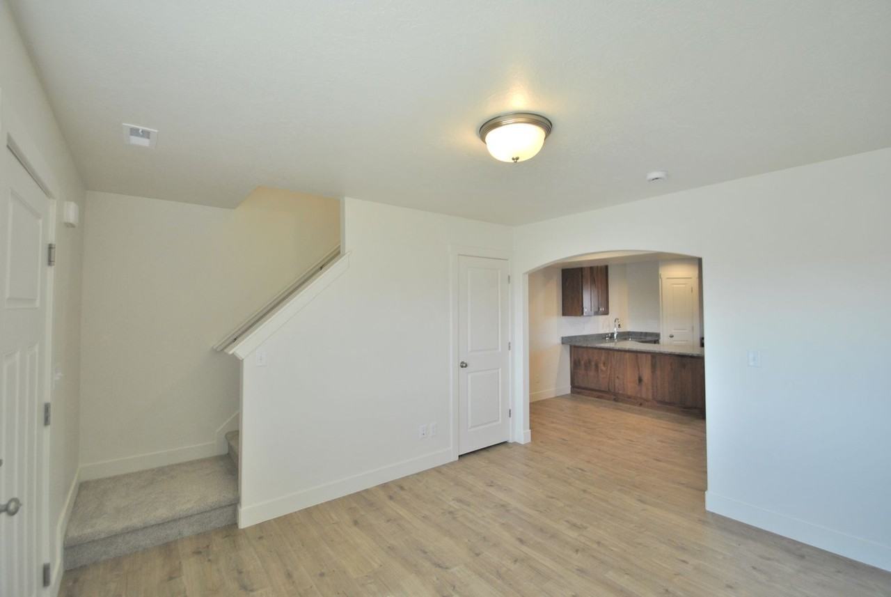 315 N 2650 W #11 - Photo 4 of 18