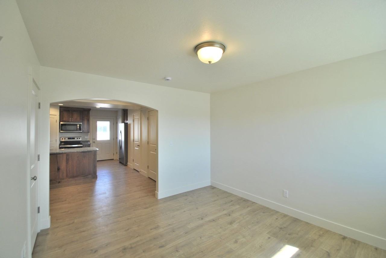 315 N 2650 W #11 - Photo 5 of 18