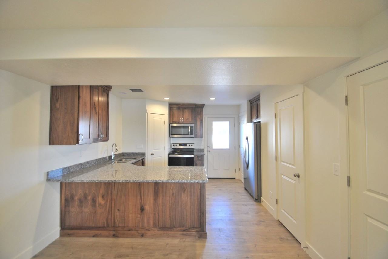 315 N 2650 W #11 - Photo 7 of 18