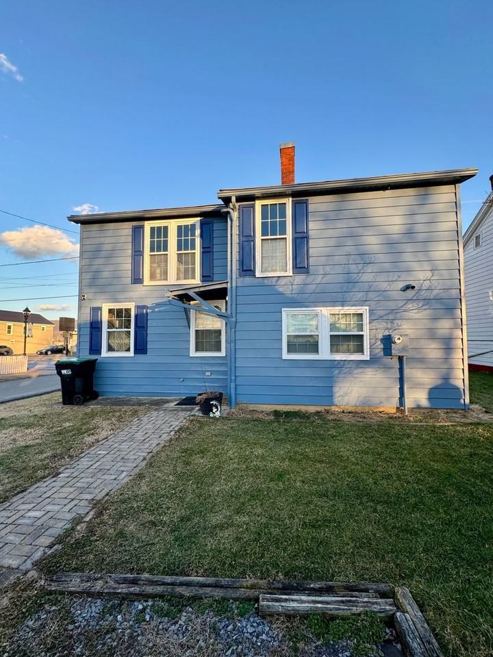 9497 S Congress St - Photo 2 of 19