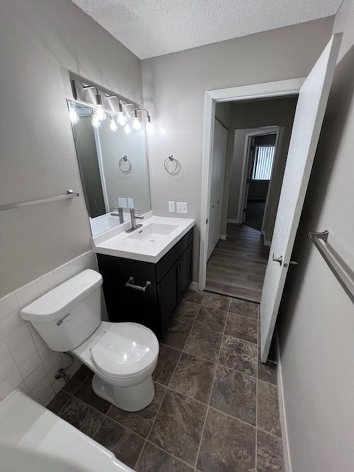 Now Leasing at Oaks of Lakeville | Comfort, Convenience & Community Await! - Photo 3 of 48