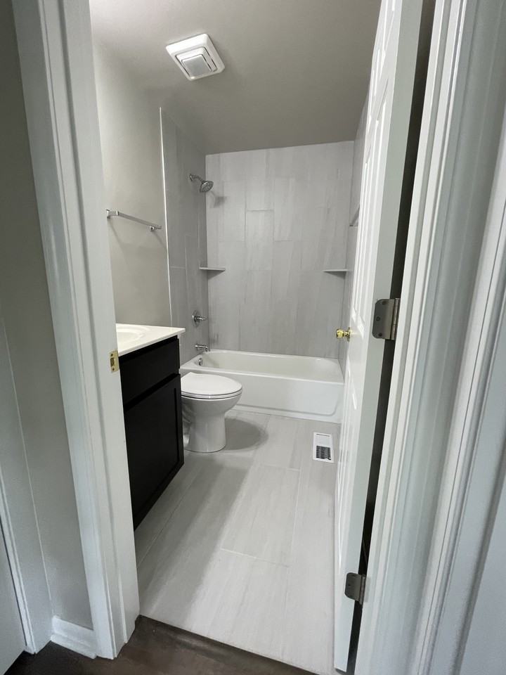 13415 Woodmar Pl #3 - Photo 7 of 7