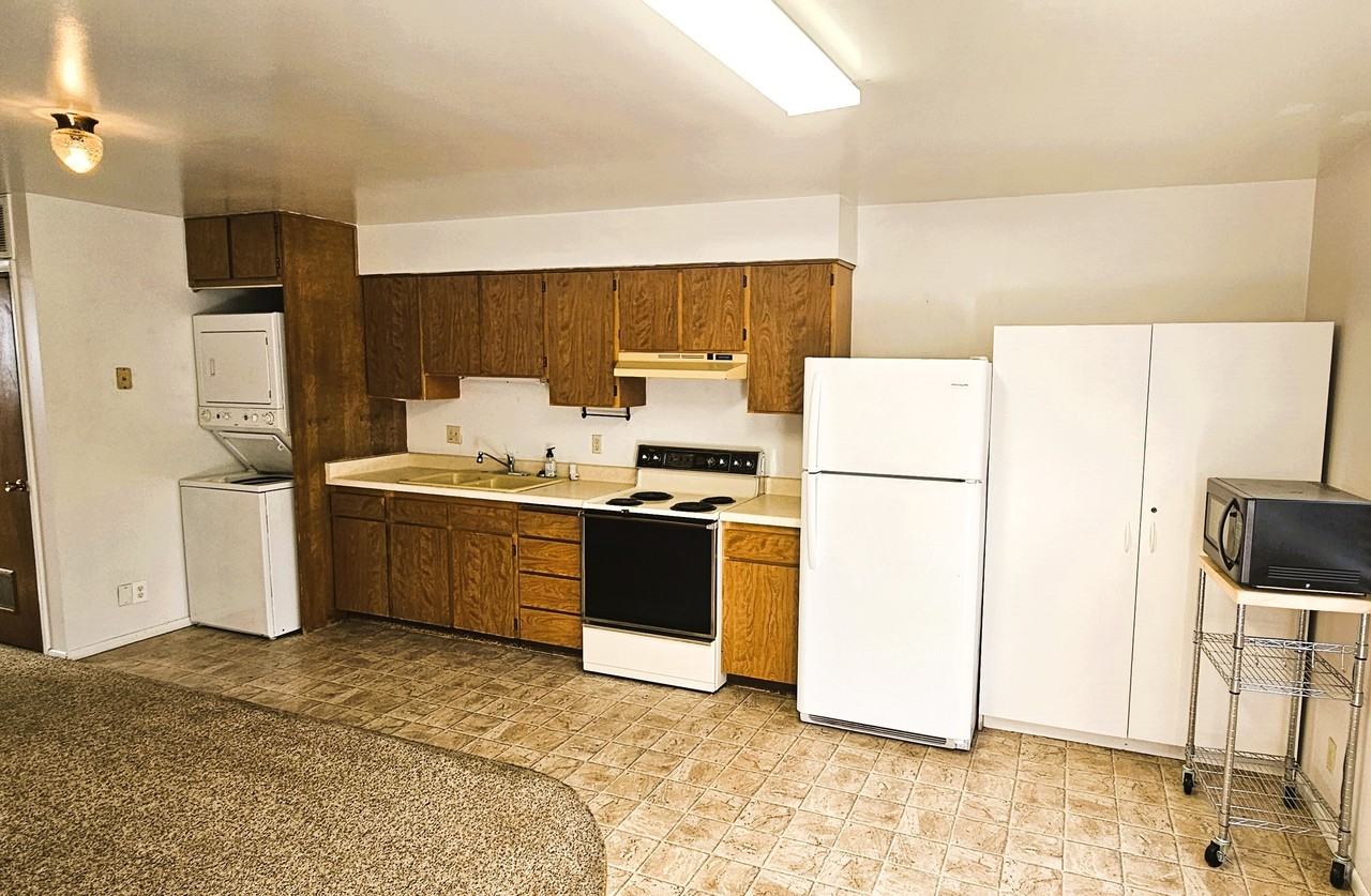 39 E 100 N #B - KUZ - Photo 2 of 20