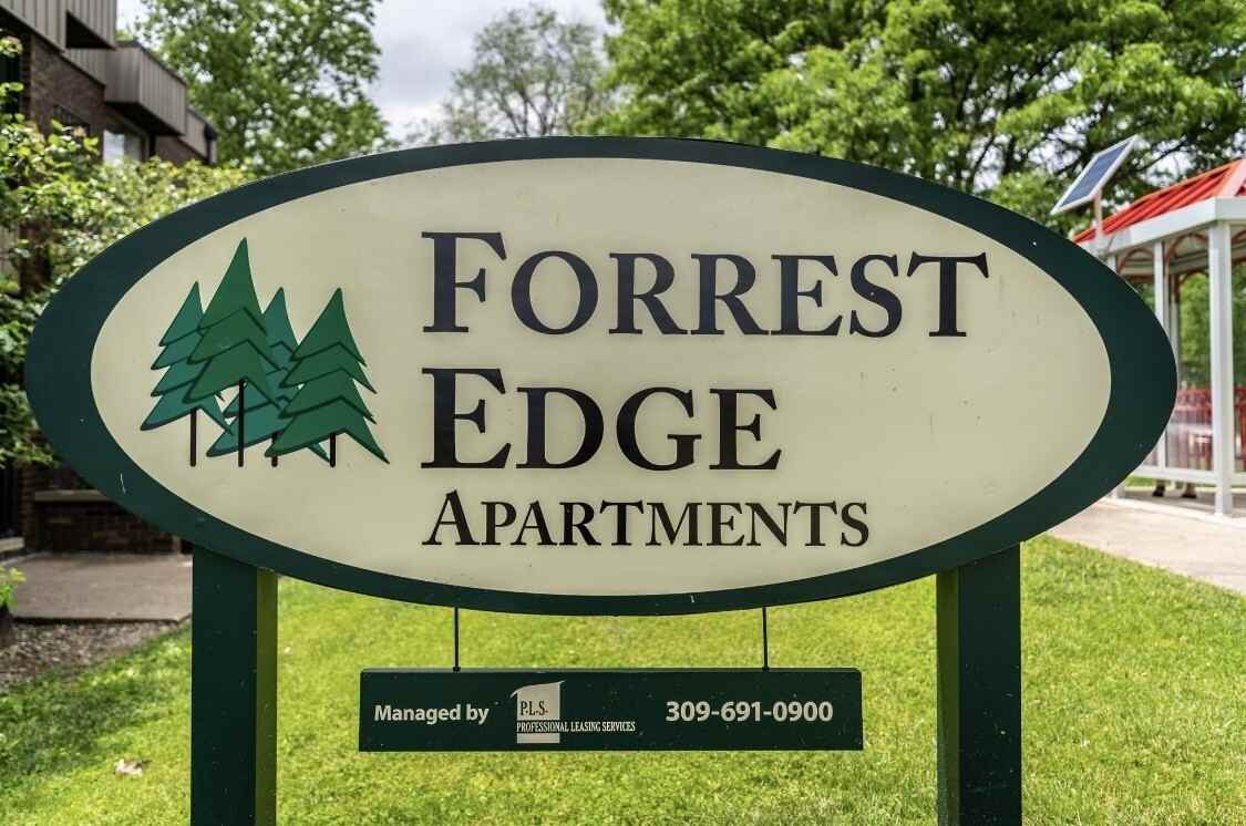 2700 West Forrest Hill Avenue - Photo 2 of 9