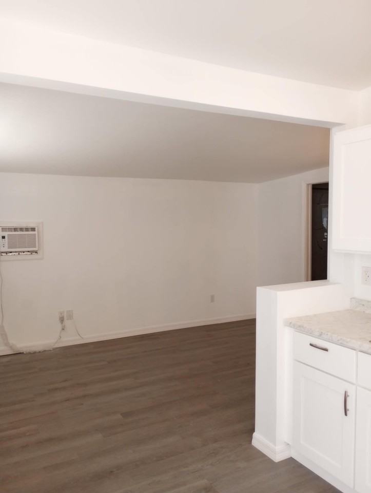 26 South Oleander Avenue - Photo 3 of 9