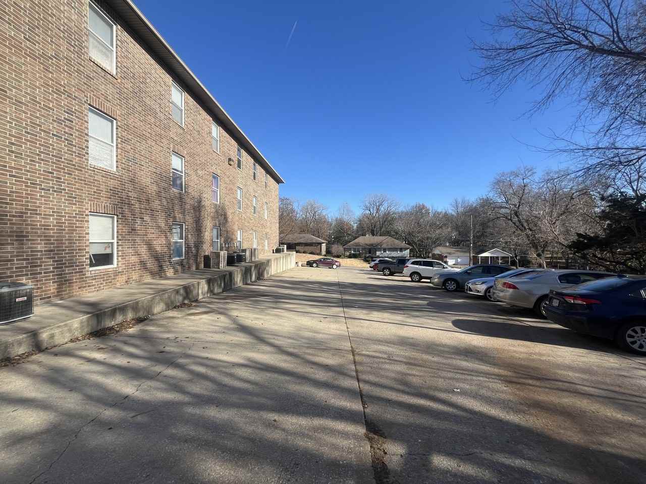 502 West Clark Street - Photo 4 of 11