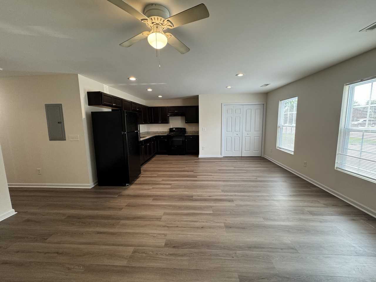 407 Edwards Avenue - Photo 2 of 9