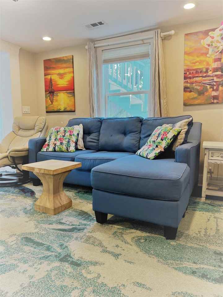 615 15th Street - Photo 5 of 10